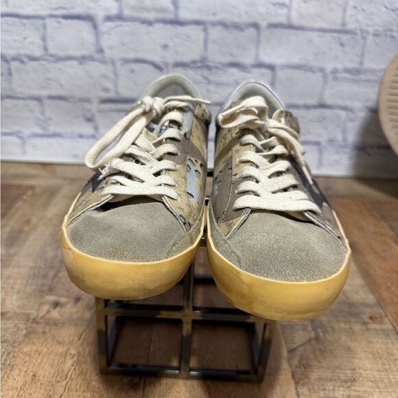 GOLDEN GOOSE
Super-Star Beige Camo Print Low Top Sneaker hard to find - Picture 13 of 16